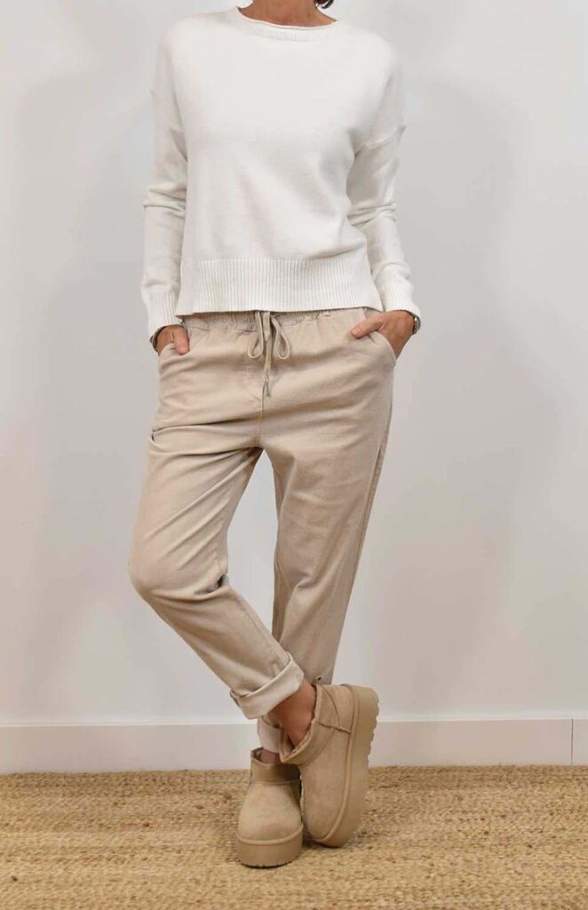 calça e moletom em look monocromático (1)