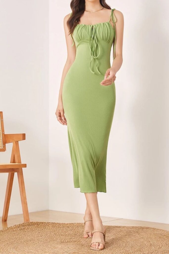 Como Combinar Verde - vestido verde liso oliva