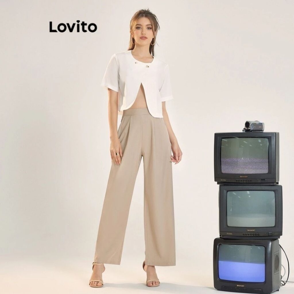 Calça com Bolsos de Cintura Alta e Estrutura de Linha Casual