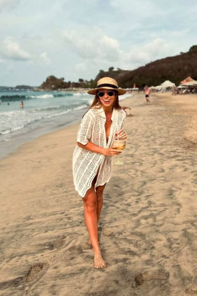 Looks de Praia com Proteção Solar - Óculos de sol com filtro UV Looks de Praia com Proteção Solar - Óculos de sol com filtro UV