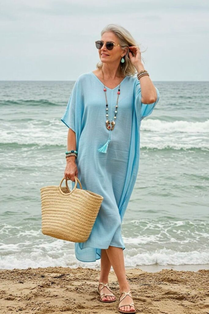 Looks de Praia para Mulheres Acima dos 40 Anos - Look pós-praia Looks de Praia para Mulheres Acima dos 40 Anos - Look pós-praia