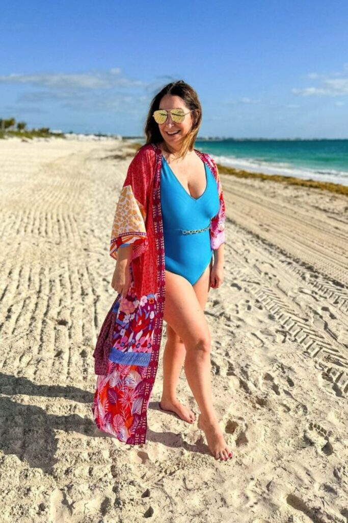 Looks de Praia para Mulheres Acima dos 40 Anos - Maio (3) Looks de Praia para Mulheres Acima dos 40 Anos - Maio (3)
